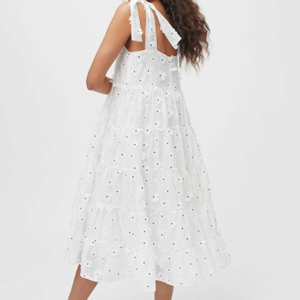 Sister Jane. Almond Blossom White dress. Tiered. Bow shoulders. Small. NWOT
